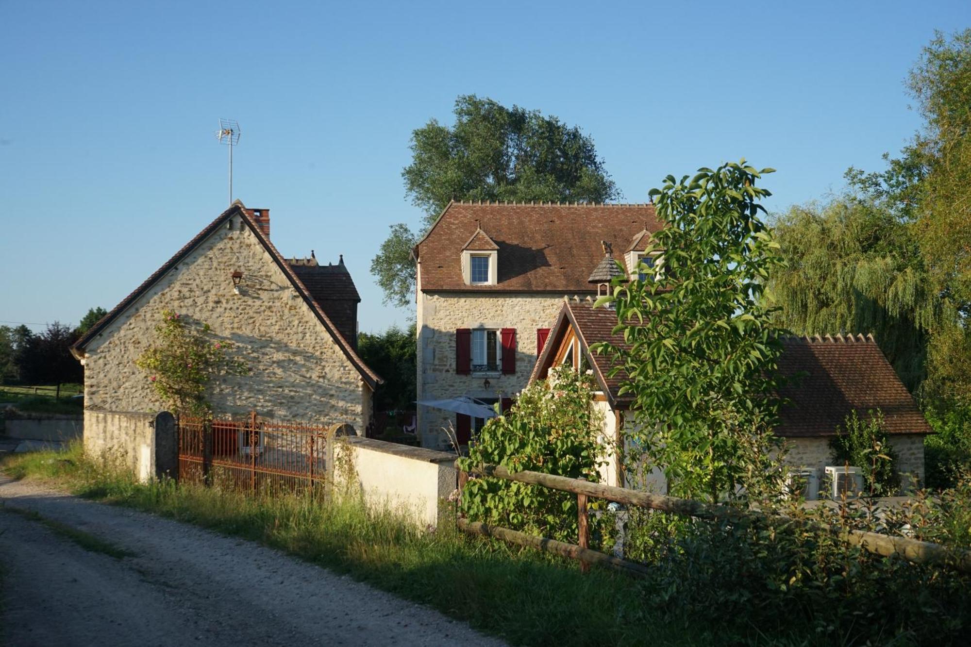 Moulin De Petoulle Hotel Charenton-du-Cher Екстериор снимка