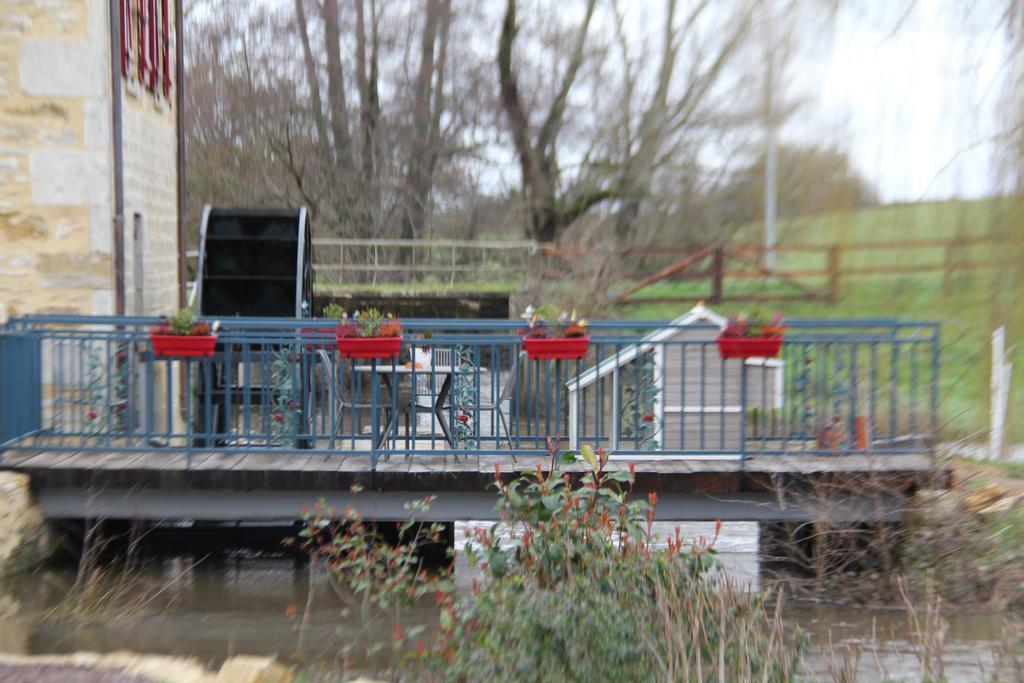 Moulin De Petoulle Hotel Charenton-du-Cher Екстериор снимка